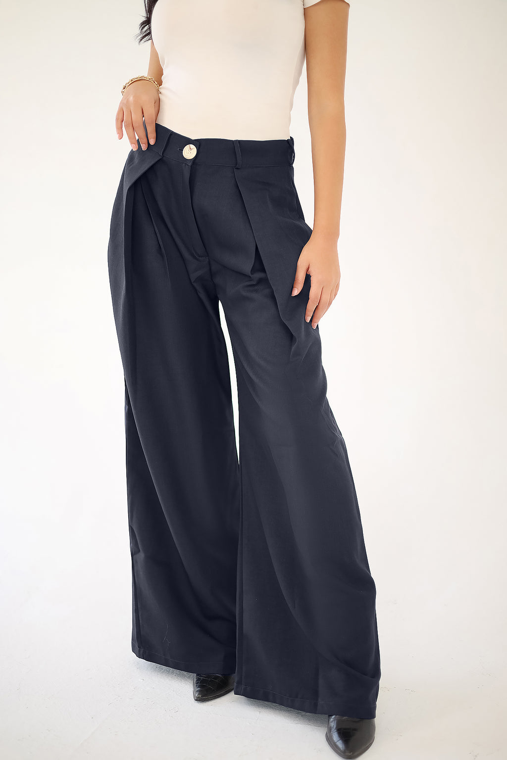 Signature Wide Pant
